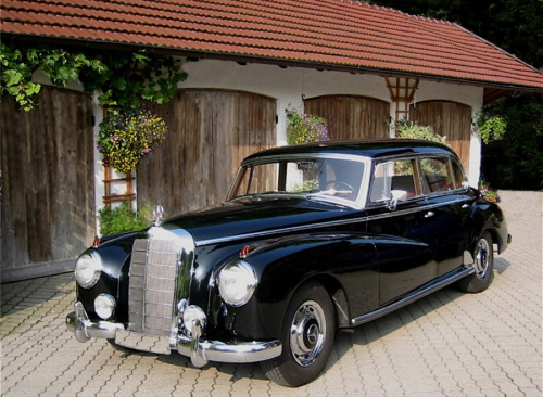 Mercedes 300 Adenauer, the first German luxury automobile ...