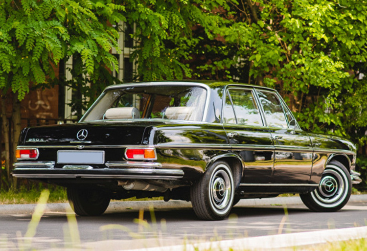 Mercedes W108, W109 six-cylinder, 1960s elegance