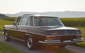 Mercedes 300SEL 6.3 W109